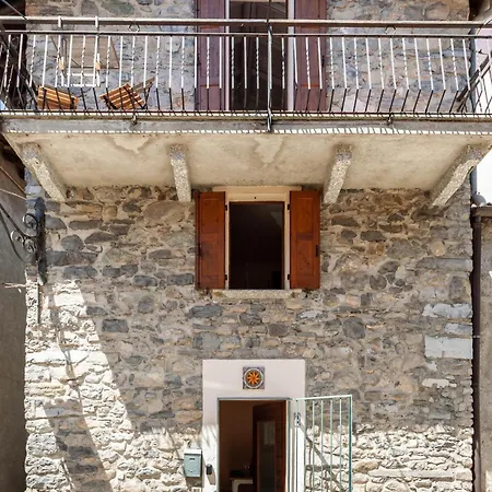Casa Isolina-historic Stone House With Balcony * Ossuccio