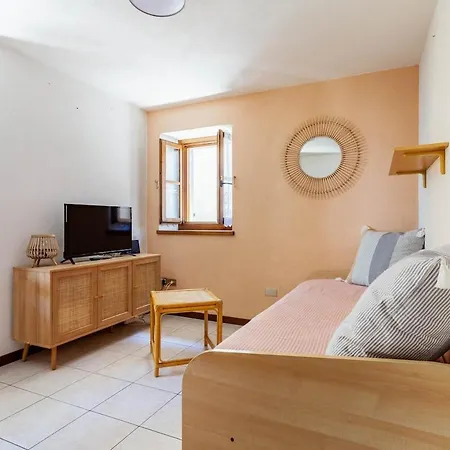 Typical Stone House With Balcony * Ossuccio