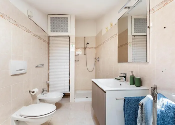 Typical Stone House With Balcony * Оссуччо