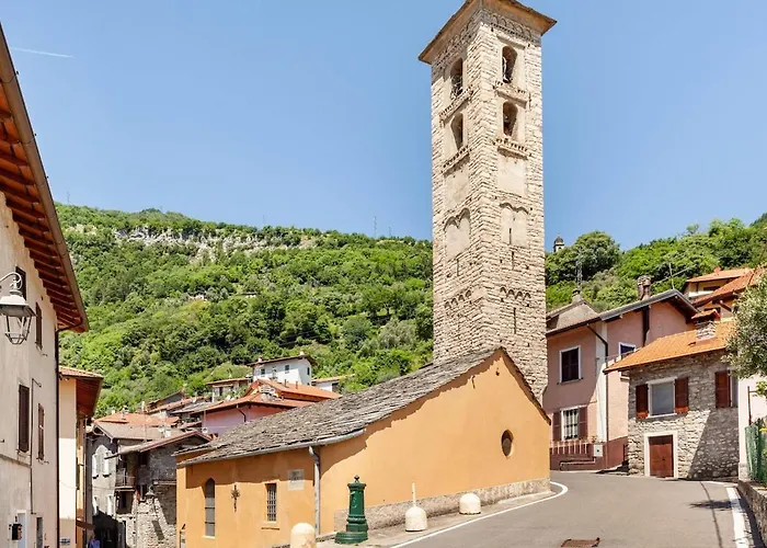Typical Stone House With Balcony Feriehus *