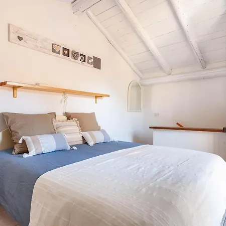 Сasa de vacaciones Typical Stone House With Balcony Ossuccio